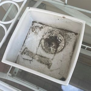 Square planter with crack